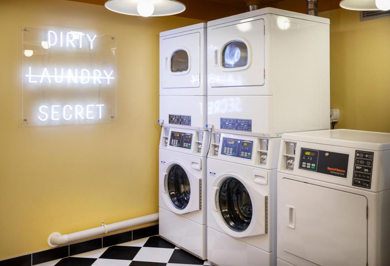 Lylo Auckland Hotel Exteriér fotografie Laundry room at the Standard East Village