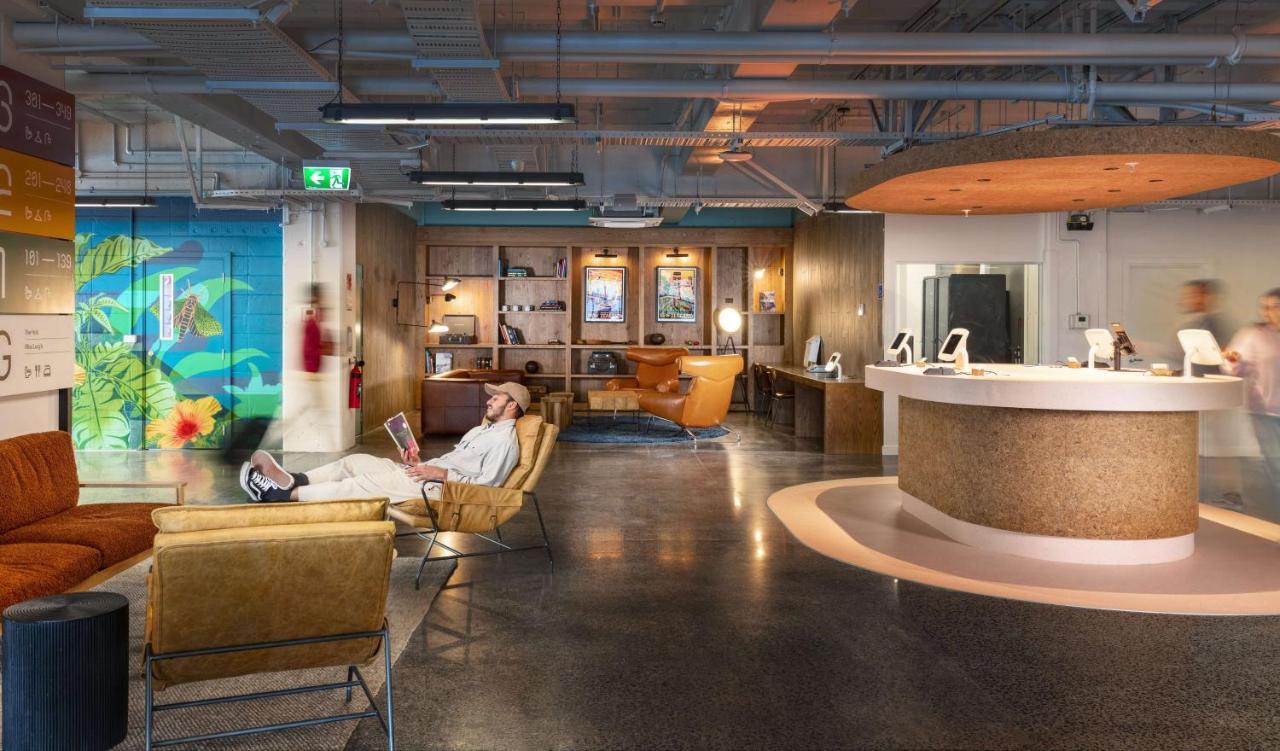 Lylo Auckland Hotel Exteriér fotografie The lounge at the airport