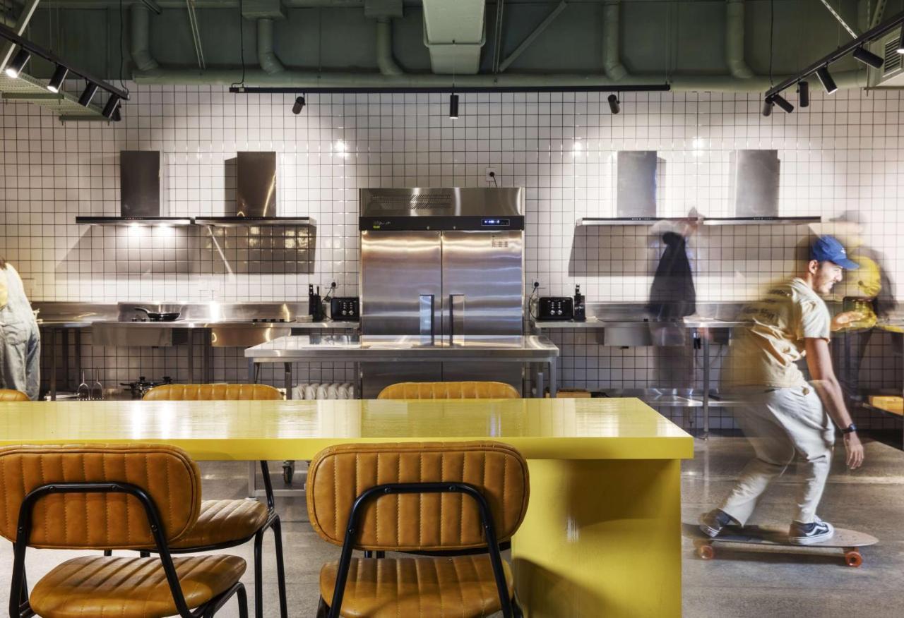 Lylo Auckland Hotel Exteriér fotografie The kitchen at the headquarters of the company